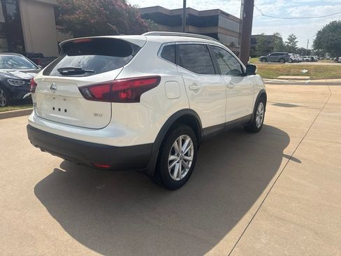 Used 2019 Nissan Rogue Sport SV w/ Technology Package FWD image 10