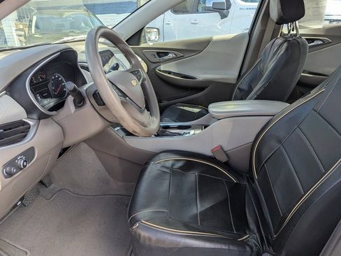 Used 2022 Chevrolet Malibu LT image 25