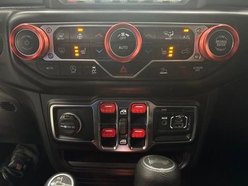Used 2021 Jeep Wrangler Unlimited Sport AWD/4WD image 18