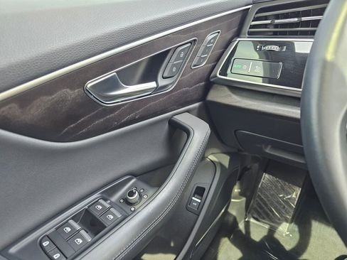 Used 2022 Audi Q7 3.0T Prestige image 29