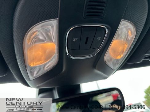 Used 2025 Jeep Compass Trailhawk AWD/4WD image 26