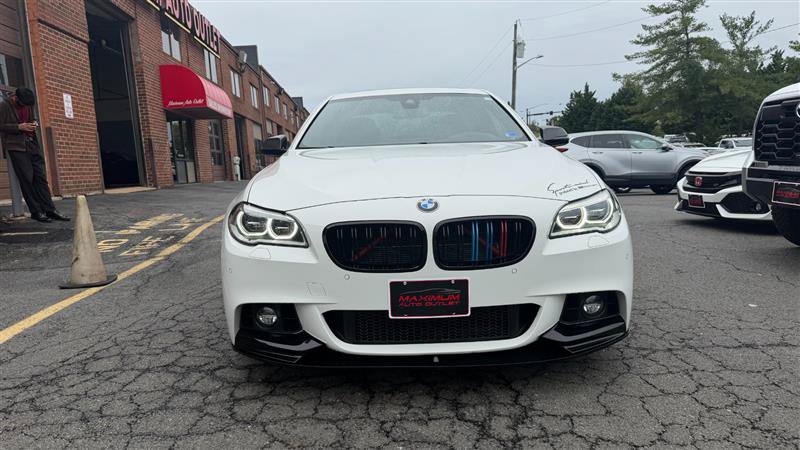 Used 2016 BMW 550i Sedan RWD image 2