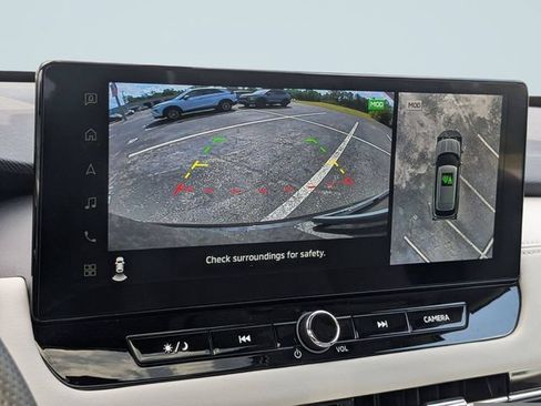 Used 2025 Mitsubishi Outlander AWD image 23