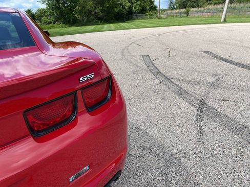Used 2010 Chevrolet Camaro SS w/ LPO, Ground Effects Package RWD image 47