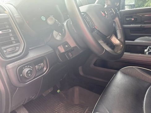 Used 2025 RAM 2500 Limited AWD/4WD image 13
