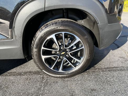 Used 2025 Chevrolet TrailBlazer LT image 25