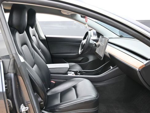 Used 2019 Tesla Model 3 Long Range image 39