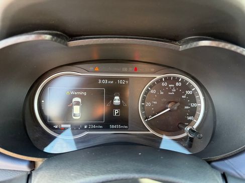 Used 2024 Nissan Versa SV FWD image 24