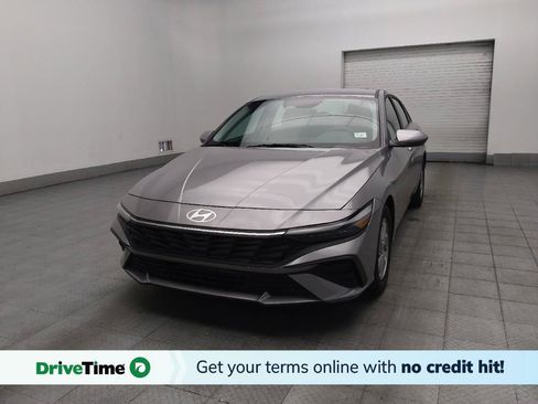 Used 2025 Hyundai Elantra SE FWD image 1