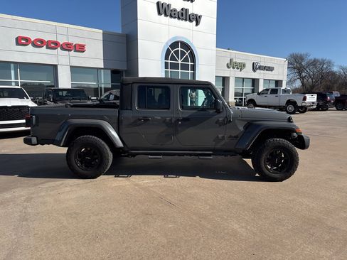 Used 2020 Jeep Gladiator Overland w/ Safety Group image 3