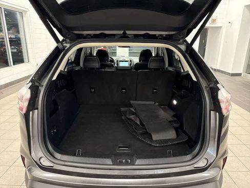 Used 2019 Ford Edge Titanium w/ Equipment Group 301A AWD/4WD image 11