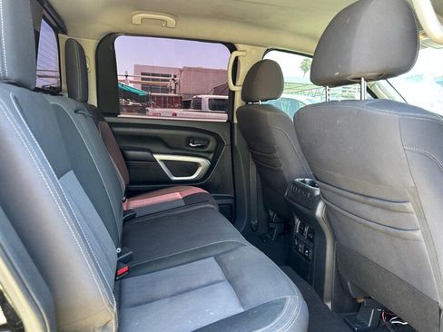 Used 2021 Nissan Titan SV w/ SV Convenience Package RWD image 23