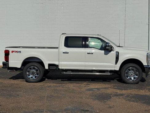 New 2026 Ford F250 Lariat w/ Chrome Package image 2