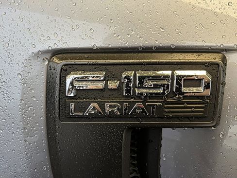 Used 2021 Ford F150 Lariat image 10