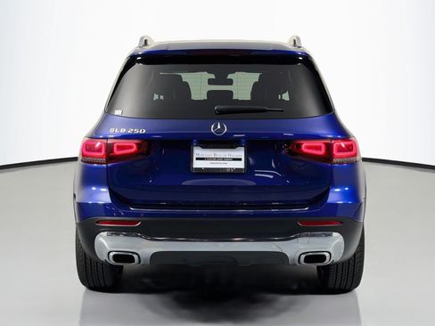 Used 2022 Mercedes-Benz GLB 250 image 4