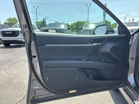 Used 2018 Toyota Camry XLE w/ Audio Package FWD image 23