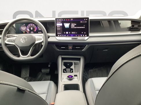 New 2026 Volkswagen Tiguan SE image 15