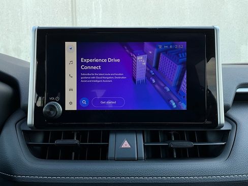 Used 2025 Toyota RAV4 XLE image 30