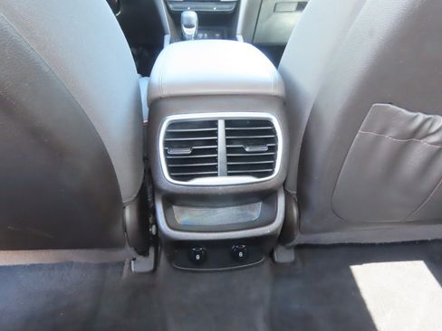 Used 2019 Hyundai Santa Fe SEL FWD image 21