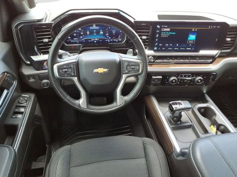 Used 2023 Chevrolet Silverado 1500 LT RWD image 9