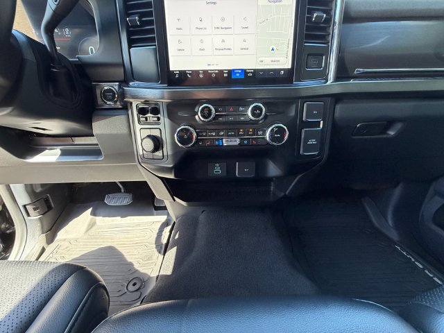 Used 2025 Ford F350 Lariat w/ Black Appearance Package AWD/4WD image 12
