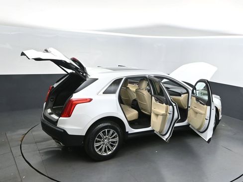 Used 2018 Cadillac XT5 Luxury image 48