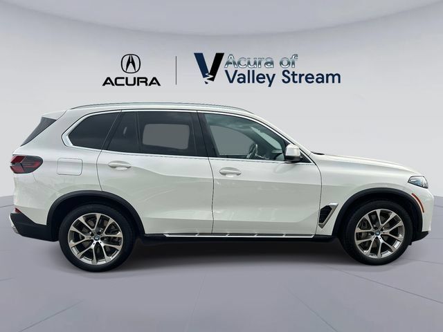 Used 2025 BMW X5 xDrive50e AWD/4WD image 5