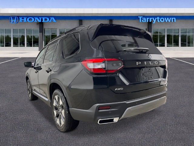 New 2026 Honda Pilot Touring image 3
