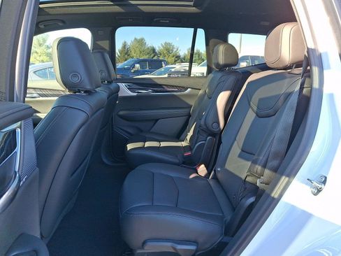 New 2025 Cadillac XT6 Premium Luxury w/ LPO, Floor Liner Package AWD/4WD image 6