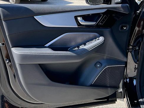 New 2026 Acura MDX SH-AWD image 10