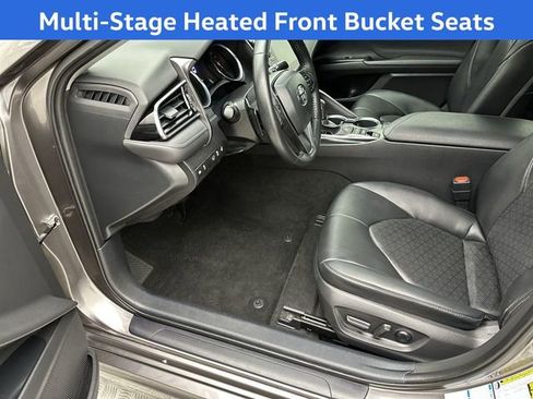 Used 2020 Toyota Camry XSE w/ Navigation Package image 13