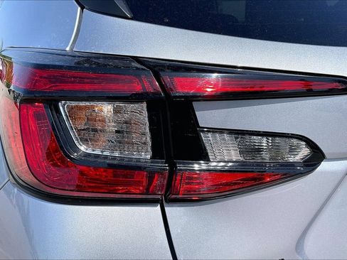 Used 2024 Subaru Crosstrek 2.5i Wilderness w/ Crosstrek Mirror Package AWD/4WD image 31