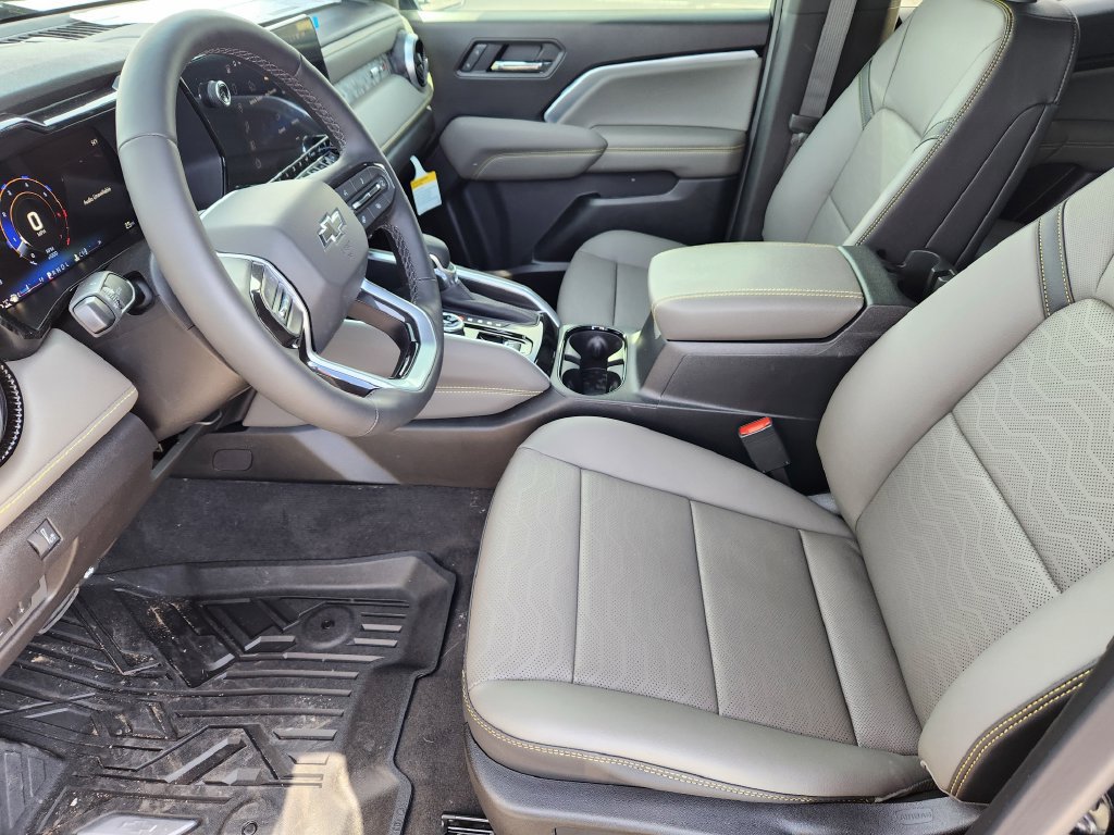 New 2026 Chevrolet Colorado ZR2 w/ Technology Package AWD/4WD image 9