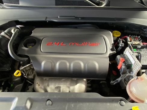 Used 2018 Jeep Compass Latitude w/ Popular Equipment Group AWD/4WD image 13