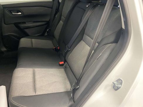 Used 2024 Nissan Rogue SV AWD/4WD image 14