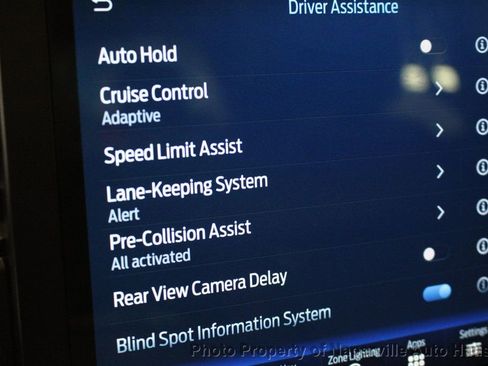 Used 2021 Ford F150 Lariat w/ Equipment Group 502A High image 32