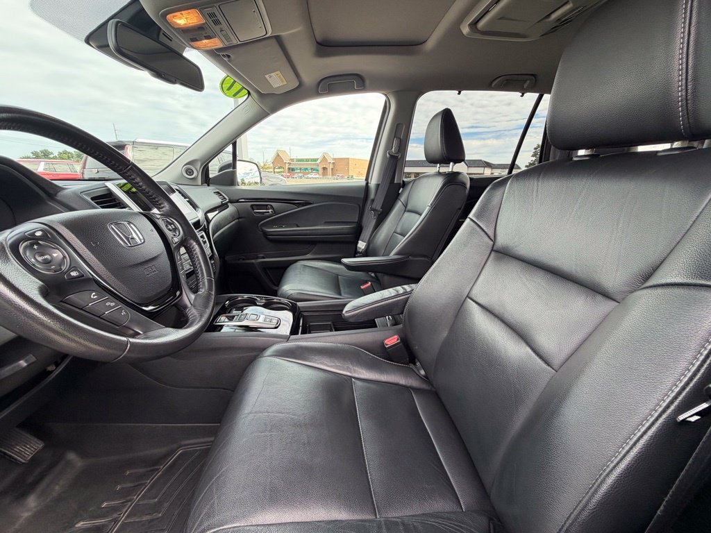 Used 2017 Honda Pilot Touring image 28