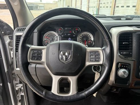 Used 2017 RAM 1500 Laramie RWD image 15