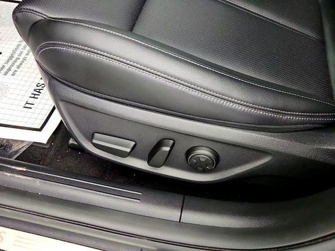 Used 2023 Genesis G70 2.0T AWD/4WD image 11