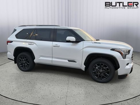 New 2026 Toyota Sequoia Platinum AWD/4WD image 7