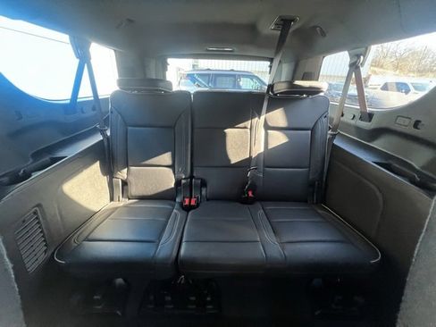 Used 2025 Chevrolet Suburban Premier image 53