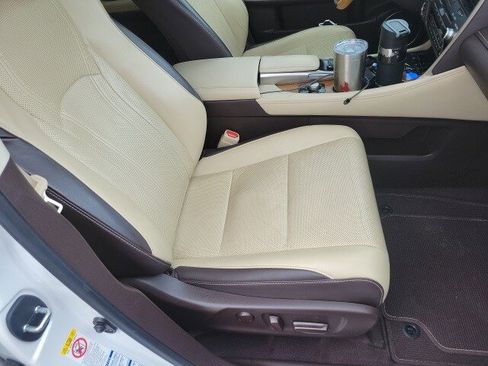 Used 2017 Lexus RX 450h AWD image 7