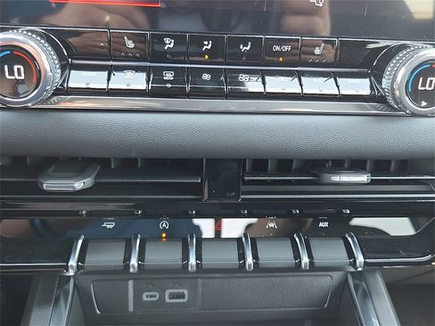 New 2026 GMC Canyon Elevation w/ Convenience Package image 14