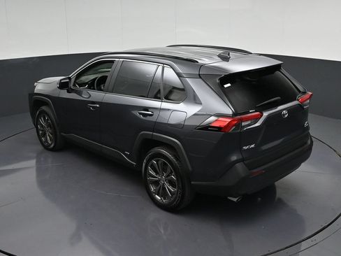 Used 2025 Toyota RAV4 XLE Premium w/ Weather Package AWD/4WD image 18