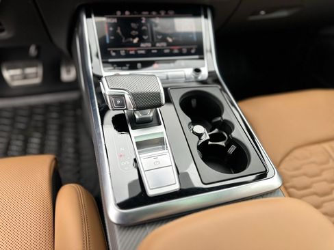 Used 2024 Audi RS Q8 image 16