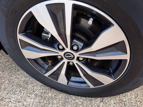 Used 2024 Nissan Murano SV image 25