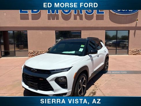 Used 2023 Chevrolet TrailBlazer RS w/ Sun and Liftgate Package FWD image 1