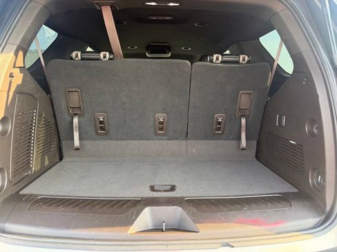 Used 2022 GMC Yukon SLE AWD/4WD image 16