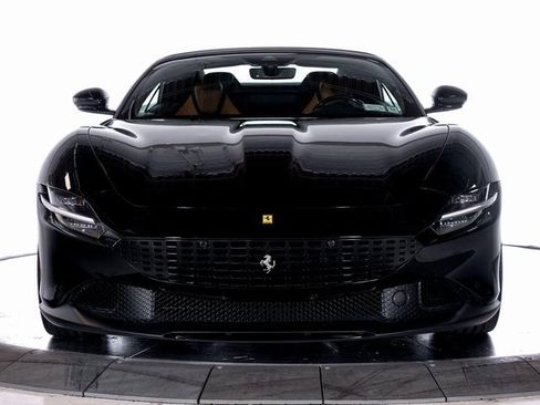 Used 2024 Ferrari Roma Spider image 13