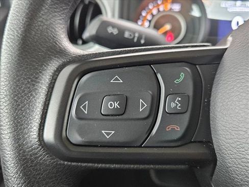 Used 2025 Jeep Gladiator Sport AWD/4WD image 17